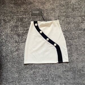 PrettyLittleThing White Contrast Panel Button Mini Skirt 0
